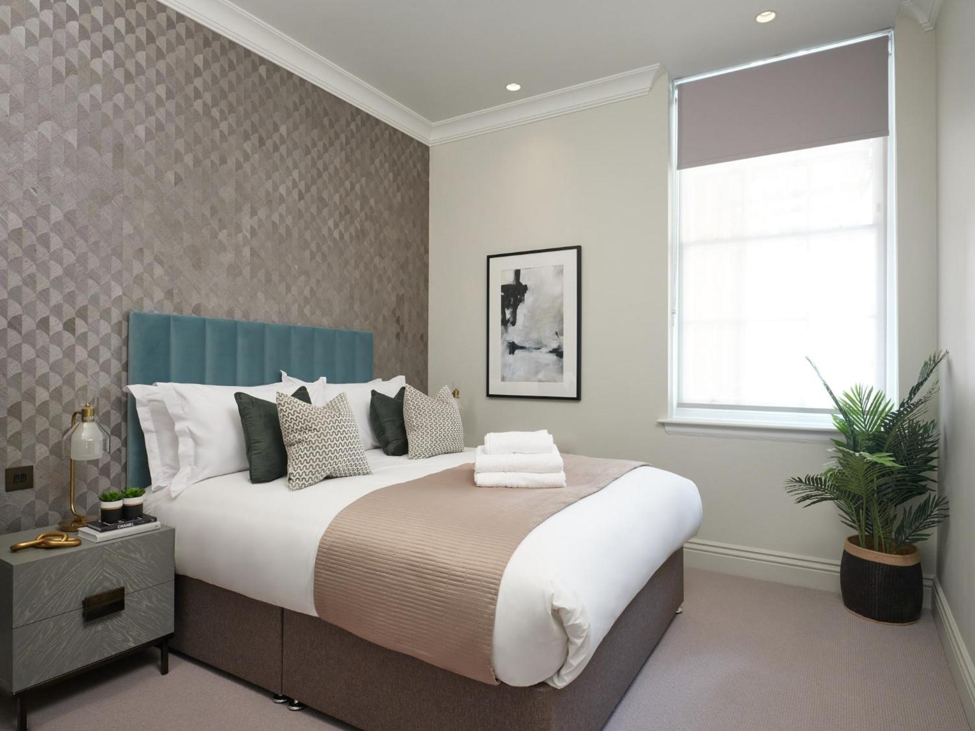 High Spec Award Winning Designer 6 Londra