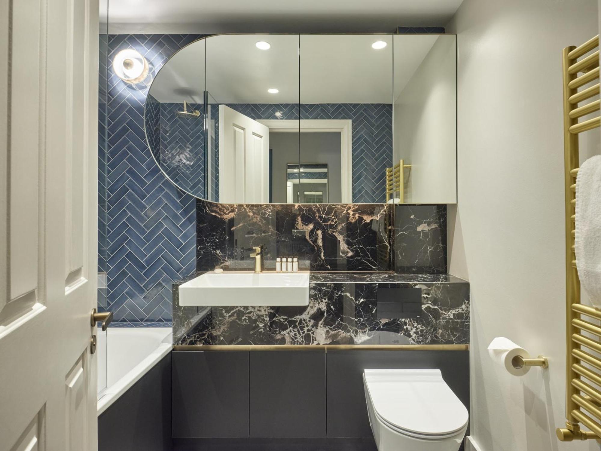 High Spec Award Winning Designer 6 * Londra